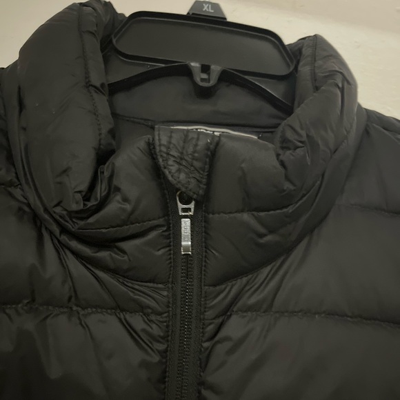 Here ‘s a Lands End vest 3 quarters length size 2xl - Picture 2 of 9